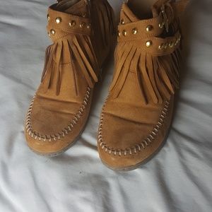 Soda moccasins